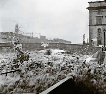 1-balthazar-korab-korab-image-ponte-santa-trinita-4-novembre-1966_small