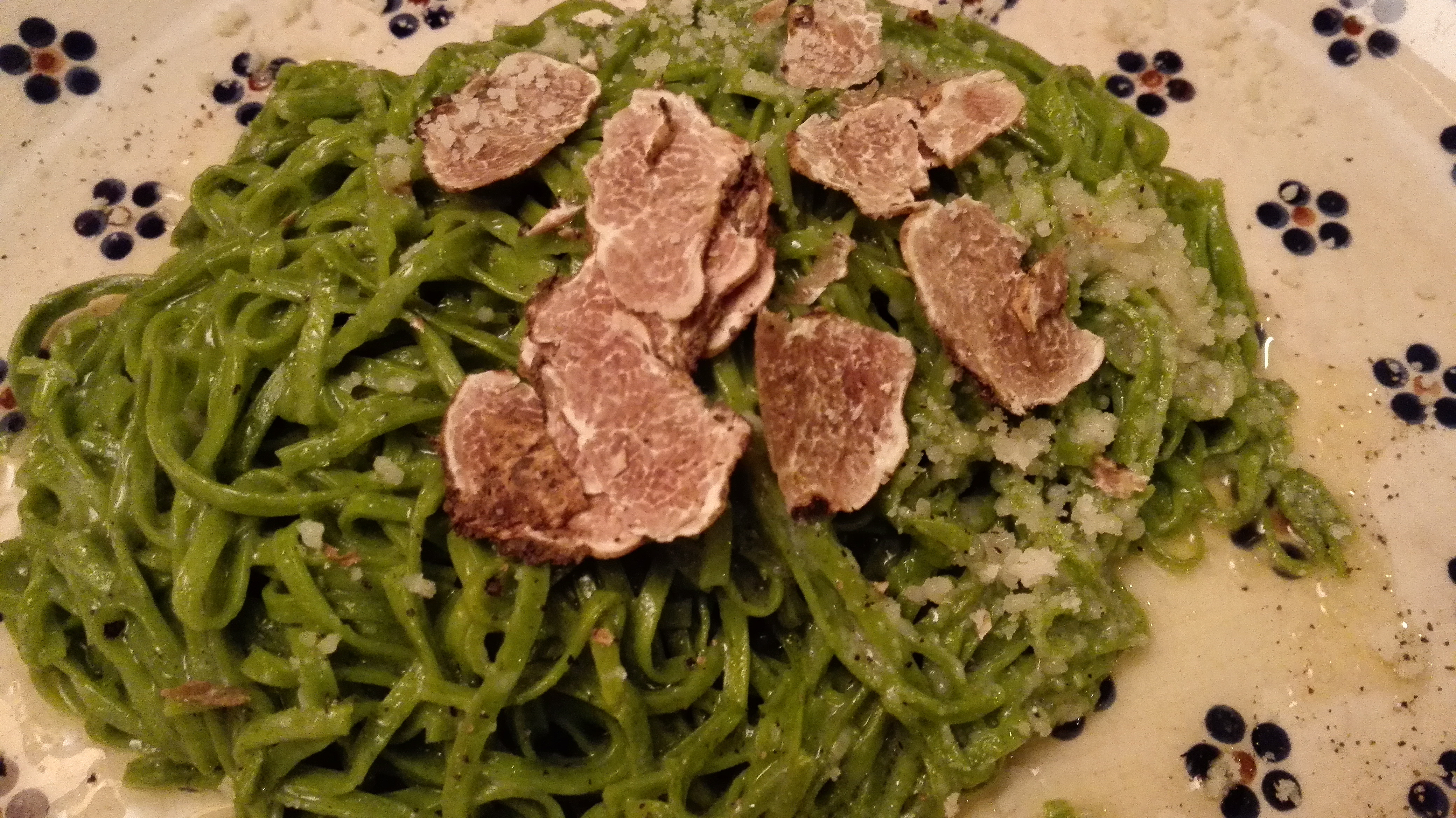 taglierini-ortica-e-tartufo-bianco